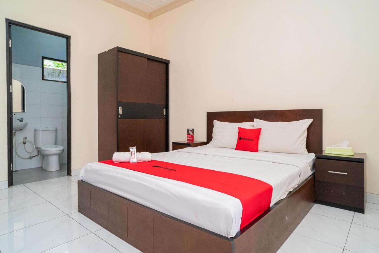 Reddoorz @ Wisma Pangrango Palangkaraya Extérieur photo