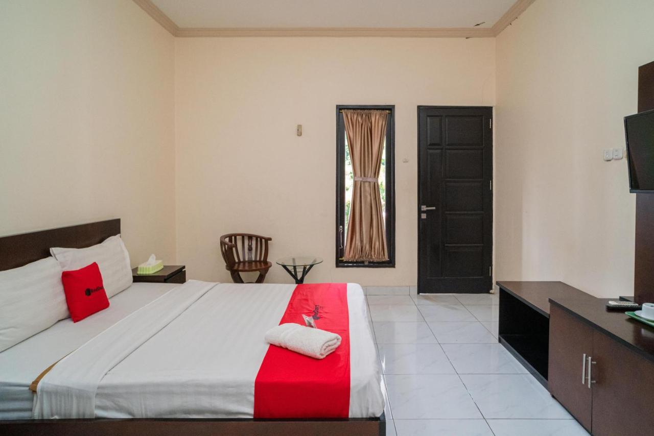 Reddoorz @ Wisma Pangrango Palangkaraya Extérieur photo