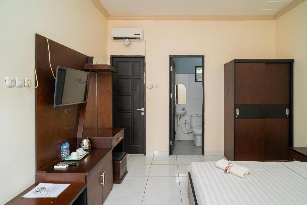 Reddoorz @ Wisma Pangrango Palangkaraya Extérieur photo
