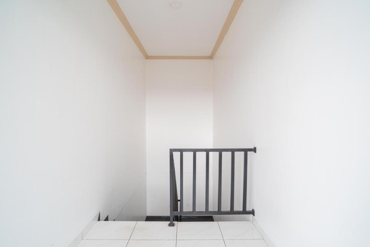 Reddoorz @ Wisma Pangrango Palangkaraya Extérieur photo
