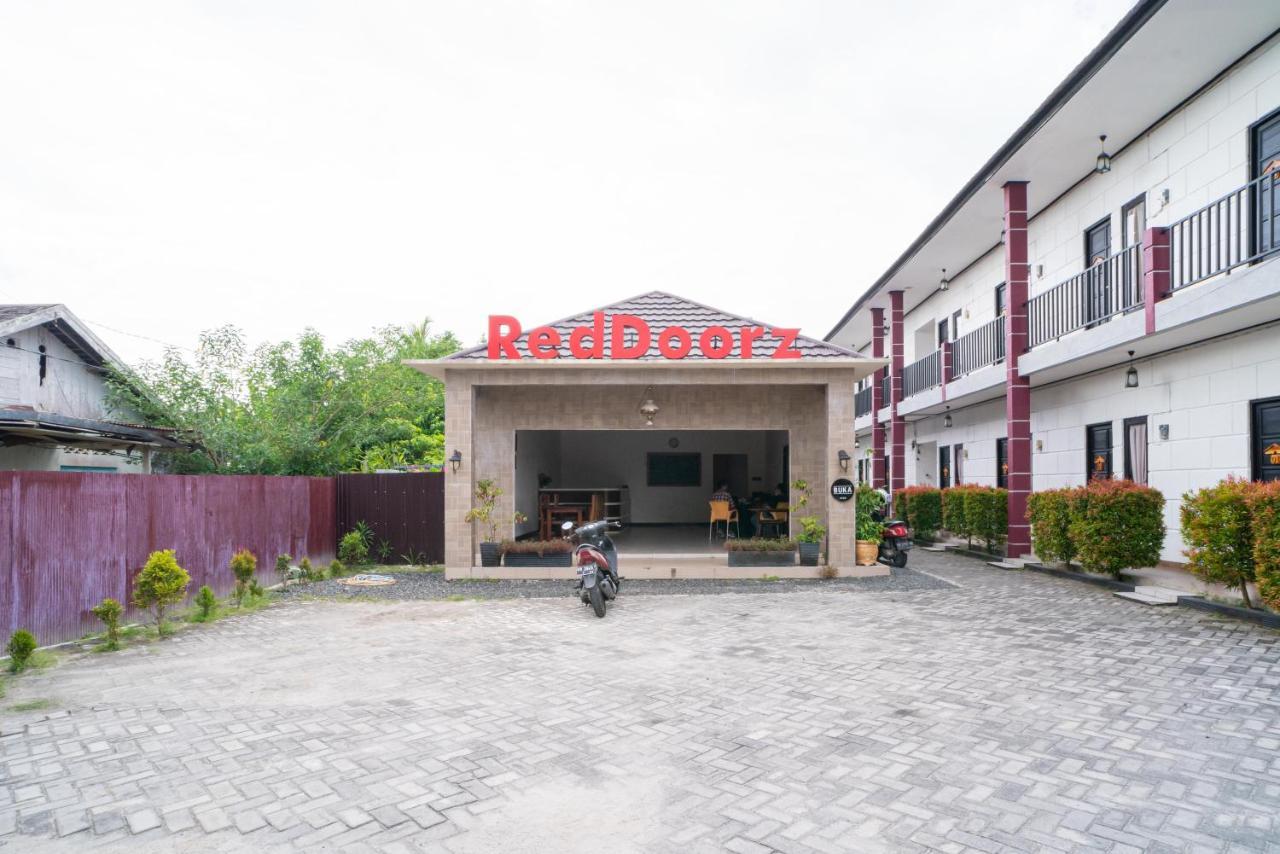 Reddoorz @ Wisma Pangrango Palangkaraya Extérieur photo