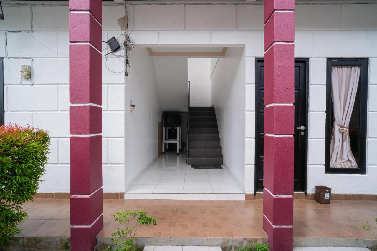 Reddoorz @ Wisma Pangrango Palangkaraya Extérieur photo