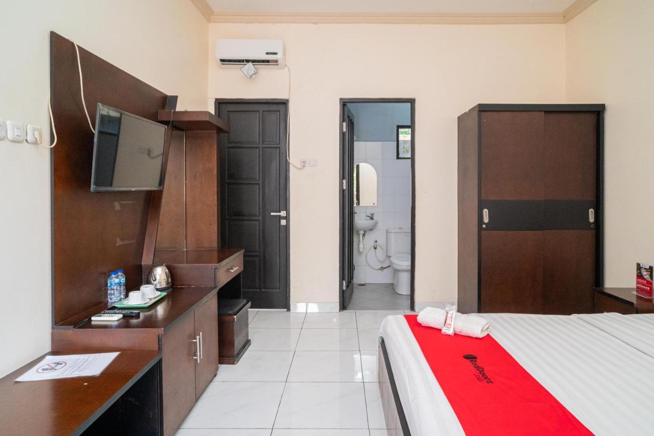 Reddoorz @ Wisma Pangrango Palangkaraya Extérieur photo